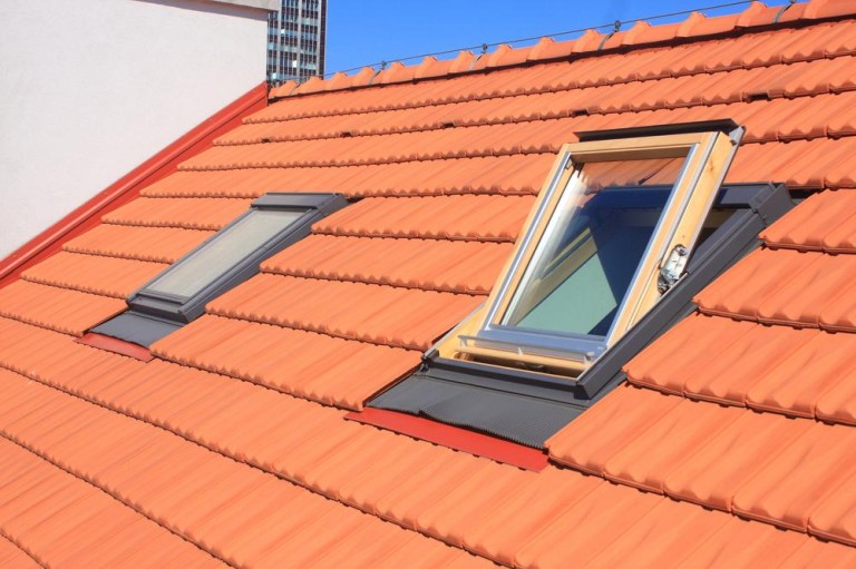Quand et pourquoi rénover votre toiture à Caudry ?